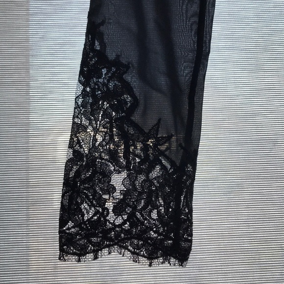 La Perla Lawinia Rose Lace Robe - Picture 7 of 8